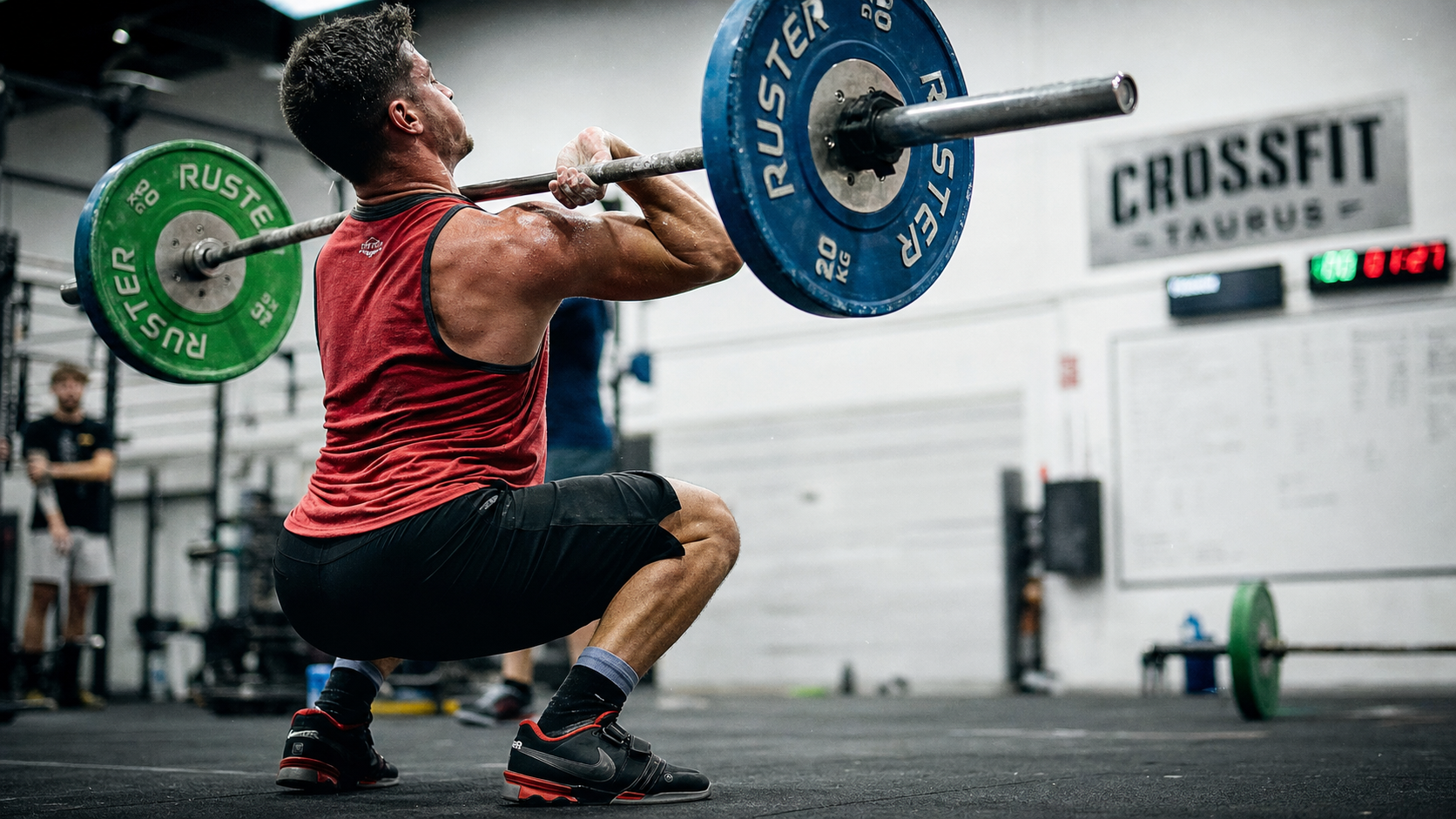 Clean and jerk crossfit : athlète en power position, focus technique et puissance